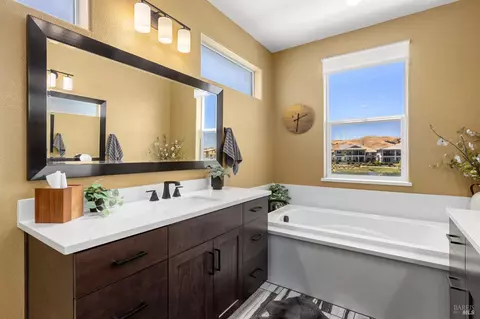 Bath - 2415 Waterside Dr, Fairfield, CA 94533 photo 3 of 5