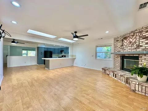 2124 E 5th St, Benicia, CA 94510 photo 12