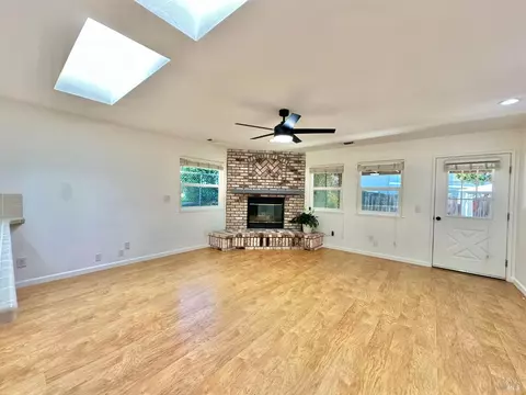 2124 E 5th St, Benicia, CA 94510 photo 14
