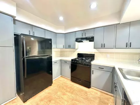 2124 E 5th St, Benicia, CA 94510 photo 9