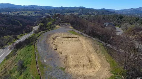 951 Rubicon Dr, Ukiah, CA 95482