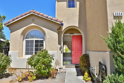 3554 Calm Breeze Ct, Vallejo, CA 94591 photo 3