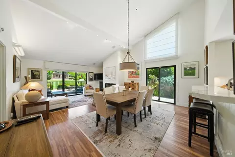 873 Oak Leaf Way, Napa, CA 94558