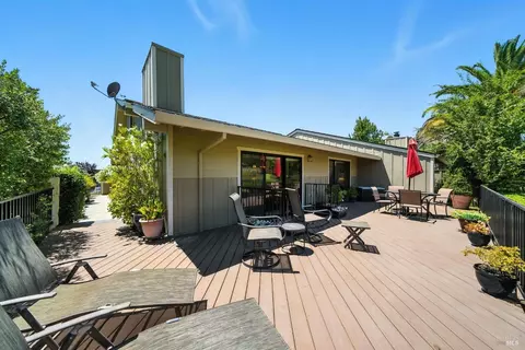 873 Oak Leaf Way, Napa, CA 94558 photo 19