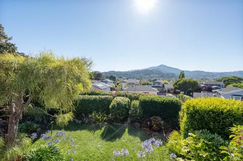 Exterior - 17 Privateer Dr, Corte Madera, CA 94925 photo 5 of 24