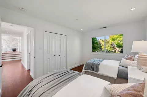 Bedroom - 17 Privateer Dr, Corte Madera, CA 94925 photo 5 of 7