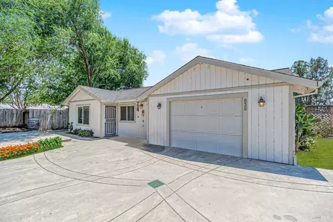 838 Butler Ave, Santa Rosa, CA 95407