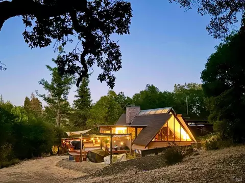 2140 Hyland Ct, Santa Rosa, CA 95404