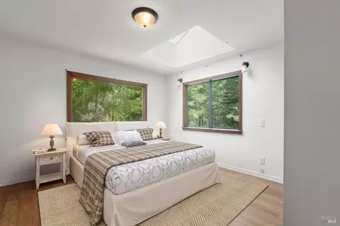 Bedroom - 35158 Annapolis Rd, Annapolis, CA 95412 photo 1 of 4