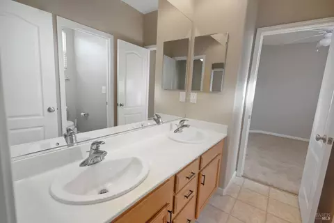 Bath - 2438 Sheldon Dr, Fairfield, CA 94533 photo 8 of 9