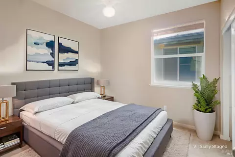 Bedroom - 2438 Sheldon Dr, Fairfield, CA 94533 photo 5 of 15