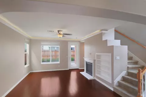 Living - 2438 Sheldon Dr, Fairfield, CA 94533 photo 3 of 5