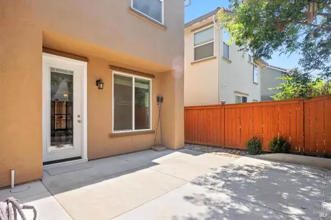 Exterior - 2438 Sheldon Dr, Fairfield, CA 94533 photo 5 of 10