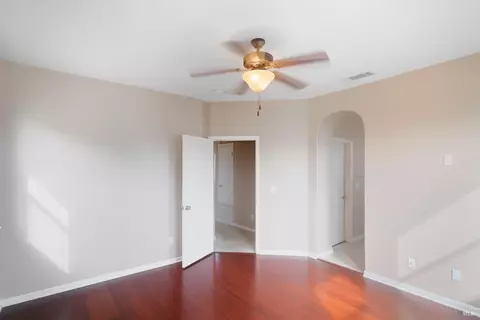 Bedroom - 2438 Sheldon Dr, Fairfield, CA 94533 photo 4 of 15