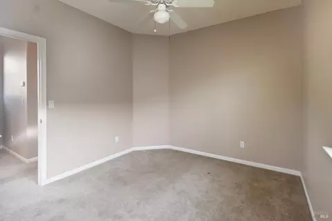 Bedroom - 2438 Sheldon Dr, Fairfield, CA 94533 photo 8 of 15