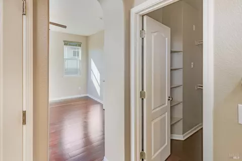 Entry Way - 2438 Sheldon Dr, Fairfield, CA 94533 photo 6 of 6