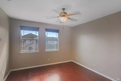 Bedroom - 2438 Sheldon Dr, Fairfield, CA 94533 photo 3 of 15