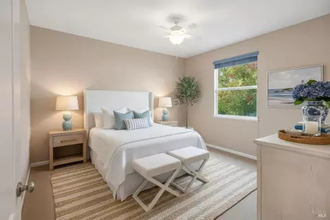 Bedroom - 2438 Sheldon Dr, Fairfield, CA 94533 photo 11 of 15