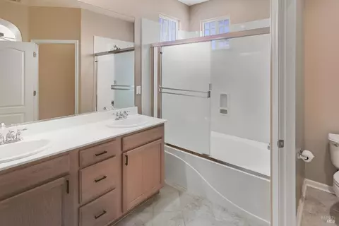 Bath - 2438 Sheldon Dr, Fairfield, CA 94533 photo 3 of 9