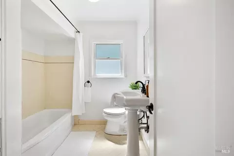 Bath - 1904 Illinois St, Vallejo, CA 94590 photo 1 of 4