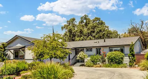 323 Willow Glen Ct, Healdsburg, CA 95448