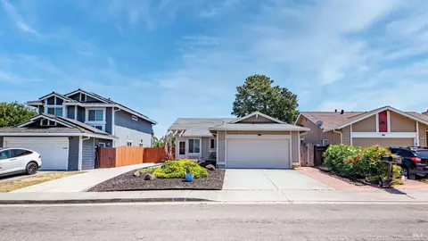 4927 Claremont Ct, Fairfield, CA 94534