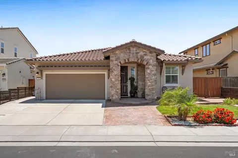 155 Scarlet St, Vacaville, CA 95687