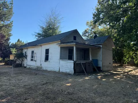 Exterior - 601 Snow Rd, Sebastopol, CA 95472 photo 2 of 12