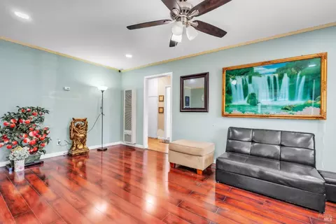 Living - 1055 Caldwell Ave, Vallejo, CA 94591 photo 1 of 1