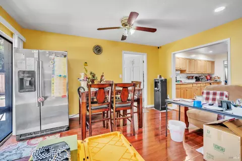 Dining - 1055 Caldwell Ave, Vallejo, CA 94591 photo 2 of 2