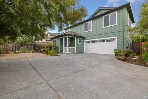 1951 Bay Meadow Dr, Santa Rosa, CA 95403