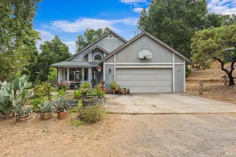 5377 Dry Creek Rd, Healdsburg, CA 95448