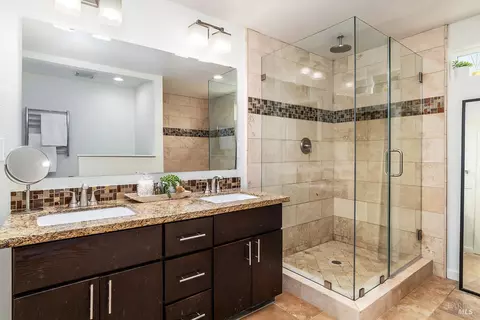 Bath - 900 Valley View Ln, Mill Valley, CA 94941 photo 1 of 6