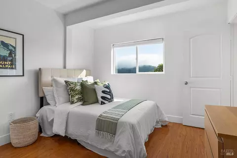 Bedroom - 900 Valley View Ln, Mill Valley, CA 94941 photo 2 of 2
