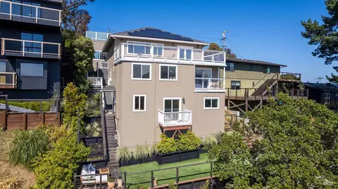 Exterior - 900 Valley View Ln, Mill Valley, CA 94941 photo 14 of 17