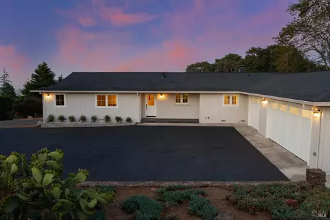 4005 Burnside Rd, Sebastopol, CA 95472