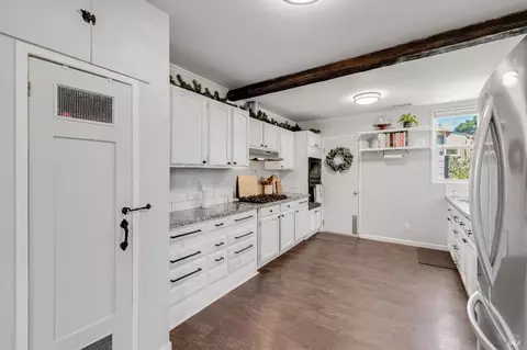 Kitchen - 613 Jennings Ave, Vallejo, CA 94591 photo 2 of 6