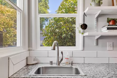 Kitchen - 613 Jennings Ave, Vallejo, CA 94591 photo 5 of 6