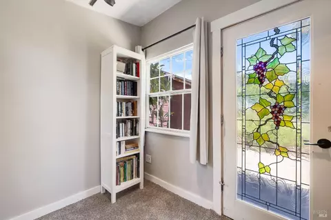 Entry Way - 613 Jennings Ave, Vallejo, CA 94591 photo 1 of 1