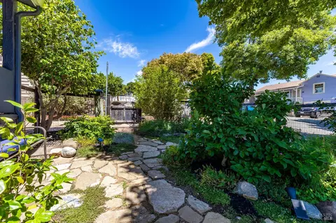 Exterior - 613 Jennings Ave, Vallejo, CA 94591 photo 4 of 16