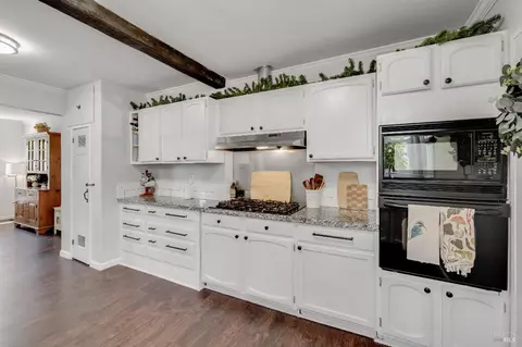 Kitchen - 613 Jennings Ave, Vallejo, CA 94591 photo 6 of 6