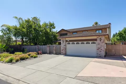 406 Gatehouse Dr, Vacaville, CA 95687