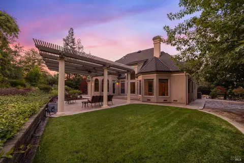 Exterior - 83 Vine St, Vacaville, CA 95688 photo 20 of 31