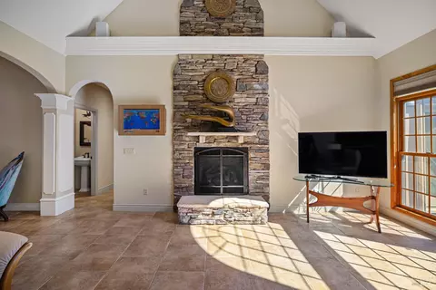 Living - 83 Vine St, Vacaville, CA 95688 photo 2 of 3