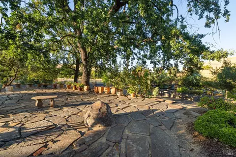 Exterior - 83 Vine St, Vacaville, CA 95688 photo 14 of 31