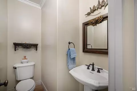 Bath - 83 Vine St, Vacaville, CA 95688 photo 7 of 8