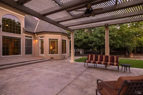 Exterior - 83 Vine St, Vacaville, CA 95688 photo 22 of 31