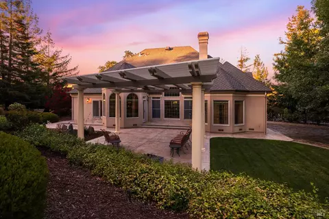 Exterior - 83 Vine St, Vacaville, CA 95688 photo 21 of 31