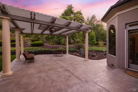 Exterior - 83 Vine St, Vacaville, CA 95688 photo 23 of 31