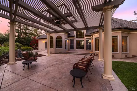 Exterior - 83 Vine St, Vacaville, CA 95688 photo 19 of 31